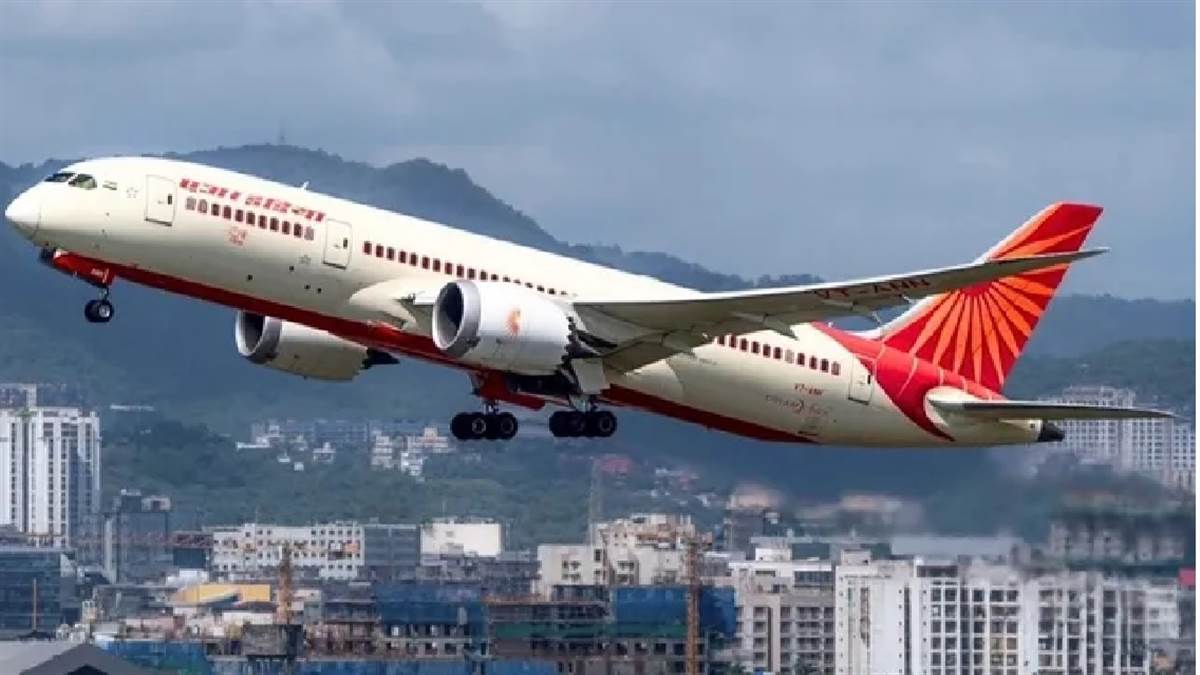 ਡੀਜੀਸੀਏ ਦੀ ਵੱਡੀ ਕਾਰਵਾਈ , ਏਅਰ ਇੰਡੀਆ ਨੂੰ ਬਿਨਾਂ ਲੋੜੀਂਦੇ ਪਰਮਿਟ ਦੇ ਉਡਾਣ ਭਰਨ ਲਈ ₹1 ਕਰੋੜ ਦਾ ਲਗਾਇਆ ਜੁਰਮਾਨਾ