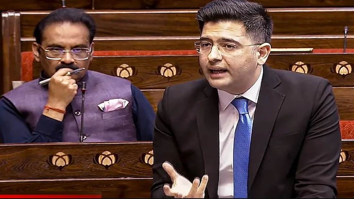 ‘ਰਾਈਟ ਟੂ ਰੀਕਾਲ’ ਦੀ ਗੱਲ ਕਰੀਏ ਤਾਂ ਇਸ ਦਾ ਇਤਿਹਾਸ ਪ੍ਰਾਚੀਨ ਏਥਨਜ਼ ਤੋਂ ਸ਼ੁਰੂ ਹੁੰਦਾ ਹੈ ਜਿੱਥੇ ਉਹ ਹਰ ਸਾਲ ਇਕ ਖ਼ਾਸ ਮਿਤੀ ਨੂੰ ਕੱਢਣ ਦੀ ਰਸਮ ਮਨਾਉਂਦੇ ਸਨ। ਇਸ ਮੌਕੇ ’ਤੇ ਸਾਰੇ ਨਾਗਰਿਕਾਂ ਨੂੰ ਇਕ ਡੱਬੇ ਵਿਚ ਉਸ ਵਿਅਕਤੀ ਦਾ ਨਾਂ ਲਿਖਣਾ ਜ਼ਰੂਰੀ ਸੀ ਜਿਸ ਨੂੰ ਕੱਢਿਆ ਜਾਣਾ ਸੀ।