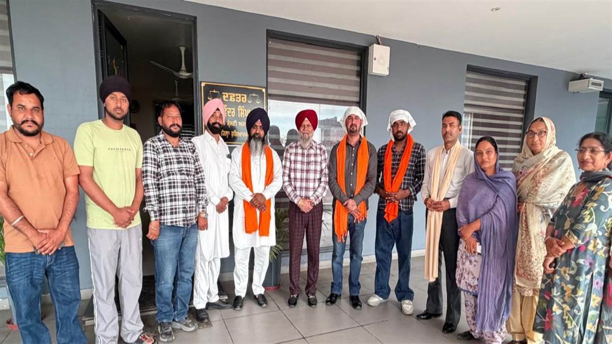 ਲੱਖੀ ਨੇ ਸ਼੍ਰੋਮਣੀ ਅਕਾਲੀ ਦਲ ਦੇ ਜ਼ਿਲ੍ਹਾ ਅਹੁਦੇਦਾਰਾਂ ਦਾ ਕੀਤਾ ਸਨਮਾਨ