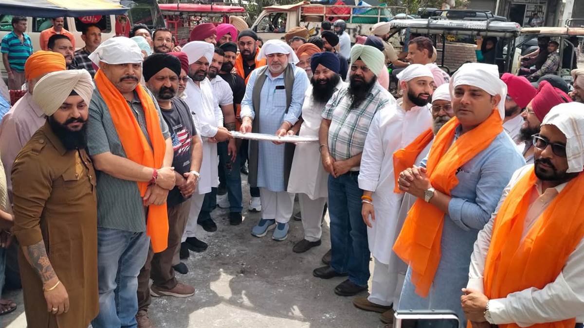 ਹਲਕਾ ਕੇਂਦਰੀ ਦੇ 3 ਵਾਰਡਾਂ ’ਚ ਨਵੀਆਂ ਪਾਣੀ ਦੀਆਂ ਪਾਈਪਲਾਈਨਾਂ ਪਾਉਣ ਦਾ ਕੰਮ ਸ਼ੁਰੂ