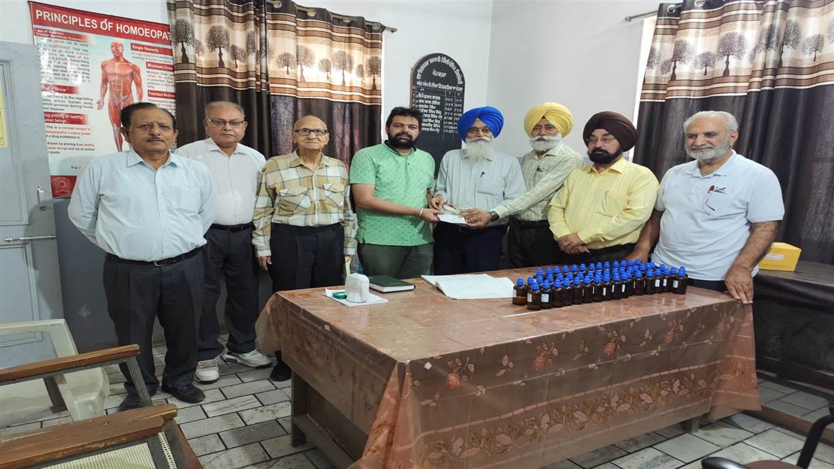 ਗੁੱਡ ਮੋਰਨਿੰਗ ਵੈੱਲਫੇਅਰ ਕਲੱਬ ਨੇ ਦਵਾਈਆਂ ਭੇਟ ਕੀਤੀਆਂ