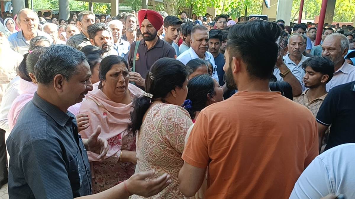 ਰਿਸ਼ਵ ਦੀ ਚਿਖਾ ਦੇ ਨਾਲ ਉਸਦੇ ਸੁਪਨੇ ਅਤੇ ਪਰਿਵਾਰ ਦੀਆਂ ਆਸਾਂ ਵੀ ‘ਸੜੀਆਂ’