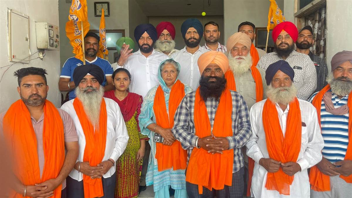 ‘ਆਪ’ ਛੱਡ ਕੇ ਕਈ ਪਰਿਵਰ ਅਕਾਲੀ ਦਲ ’ਚ ਹੋਏ ਸ਼ਾਮਲ