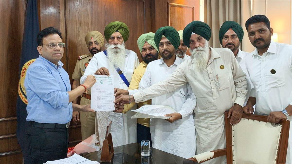 ਭਾਕਿਯੂ ਕਾਦੀਆਂ ਨੇ ਡੀਸੀ ਨੂੰ ਸੌਂਪਿਆ ਮੰਗ ਪੱਤਰ