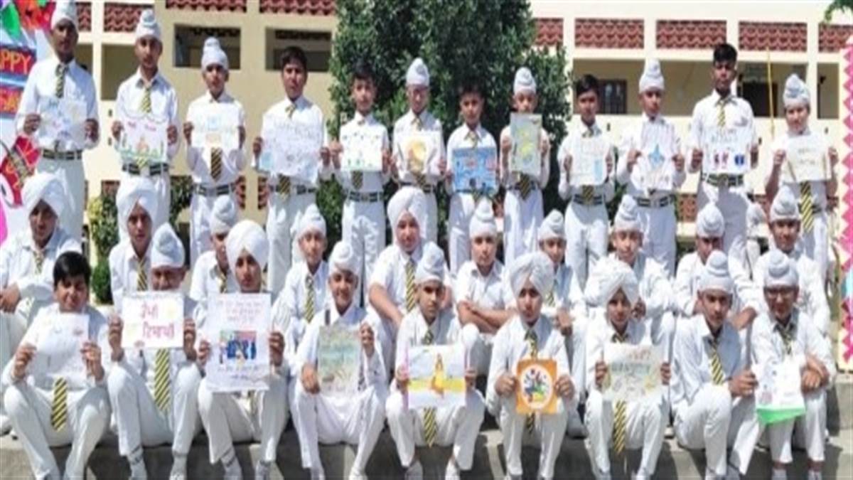 ਹੇਮਕੁੰਟ ਸਕੂਲ ’ਚ ਵਿਸਾਖੀ ਦੀਆਂ ਲੱਗੀਆਂ ਰੌਣਕਾਂ