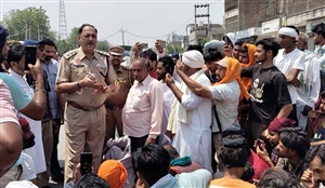 ਫਾਜ਼ਿਲਕਾ ’ਚ ਨੌਜਵਾਨ ਦੀ ਮੌਤ ’ਤੇ ਹੰਗਾਮਾ, ਲਾਸ਼ ਰੱਖ ਕੇ ਹਾਈਵੇਅ ਕੀਤਾ ਜਾਮ
