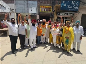 ਵਾਰਡ ਵਾਸੀਆਂ ਦੀ ਸੇਵਾ ਲਈ ਹਰ ਸਮੇਂ ਉਪਲਬਧ ਰਹਾਂਗਾ : ਧੰਜਲ