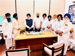 ਫਗਵਾੜਾ ਦੇ ਅਕਾਲੀ ਆਗੂਆਂ ਕੀਤੀ ਡਾ. ਚੀਮਾ ਨਾਲ ਮੁਲਾਕਾਤ