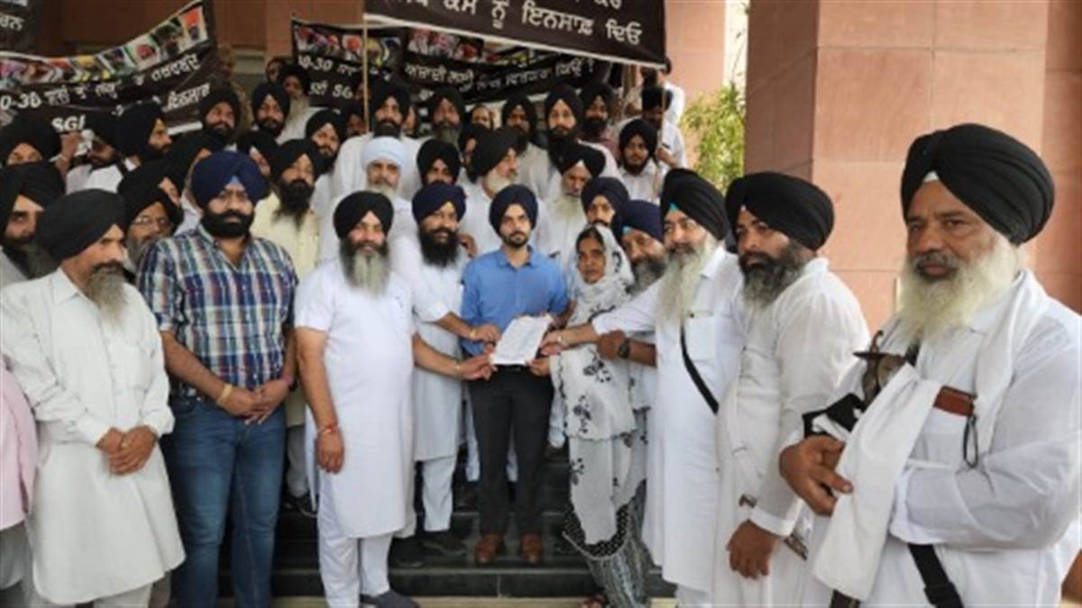 A demand letter submitted to DC Mohali for the release of captive Singhs under the leadership of Bibi Launders