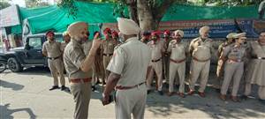 ਆਜ਼ਾਦੀ ਦਿਵਸ ਤੋਂ ਪਹਿਲਾਂ ਪੁਲਿਸ ਵੱਲੋਂ ਸਰਚ ਆਪ੍ਰੇਸ਼ਨ, ਬੱਸ ਸਟੈਂਡ ’ਤੇ ਸ਼ੱਕੀਆਂ ਦੀ ਤਲਾਸ਼ੀ ਲਈ