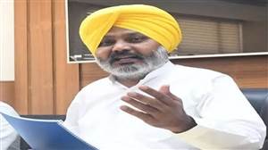 ਬੇਅਦਬੀ ਪਾਰਟੀ’ ਹੁਣ ‘ਈਡੀ ਪਾਰਟੀ’ ਦੀ ਬੁਲਾਰਾ ਬਣ ਚੁੱਕੀ : ਚੀਮਾ ਨੇ ਵਿਰੋਧੀ ਸਰਕਾਰਾਂ ਨੂੰ ਅਸਥਿਰ ਕਰਨ ਲਈ BJP 'ਤੇ ED ਦੀ ਦੁਰਵਰਤੋਂ ਦੇ ਲਾਏ ਦੋਸ਼