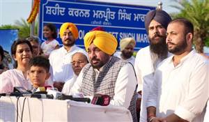 Punjab News : ਸ਼ਹੀਦ ਕਰਨਲ ਮਨਪ੍ਰੀਤ ਸਿੰਘ ਨੂੰ ਸਮਰਪਿਤ ਕੀਤੀ ਇਹ ਸੜਕ, CM ਨੇ ਖ਼ੁਦ ਕੀਤਾ ਉਦਘਾਟਨ