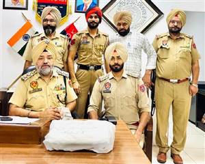 ਕਾਰ ਦਾ ਸ਼ੀਸ਼ਾ ਤੋੜ ਕੇ ਕੀਮਤੀ ਸਾਮਾਨ ਚੋਰੀ ਕਰਨ ਵਾਲਾ ਕਾਬੂ
