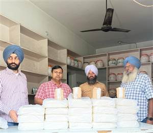 ਮੋਗਾ ‘ਚ ਚੜ੍ਹਦੀ ਸਵੇਰ ਫੂਡ ਸੇਫਟੀ ਟੀਮ ਵੱਲੋਂ 90 ਕਿਲੋ ਪਨੀਰ ਜ਼ਬਤ