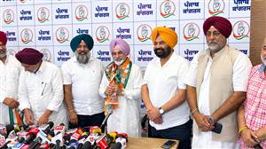 'ਆਪ' ਨੂੰ ਵੱਡਾ ਝਟਕਾ: CM ਮਾਨ ਦੇ ਖਾਸਮਖਾਸ ਮਨਜੀਤ ਸਿੱਧੂ ਕਾਂਗਰਸ 'ਚ ਸ਼ਾਮਲ, ਕਿਹਾ- ਭਗਵੰਤ ਮਾਨ ਕੁਰਸੀ ਦੇ ਨਾਲ, ਮੈਂ ਪੰਜਾਬ ਦੇ ਨਾਲ