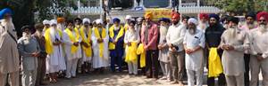 ਗੁਰਦੁਆਰਾ ਸ੍ਰੀ ਦਸ਼ਮੇਸ਼ਗੜ੍ਹ ਸਾਹਿਬ ਭੈਰੋਂ ਮਾਜਰਾ ਤੋਂ ਰਸਦ ਦਾ ਟਰੱਕ ਅਤੇ ਸੰਗਤਾਂ ਦਾ ਜੱਥਾ ਰਵਾਨਾ