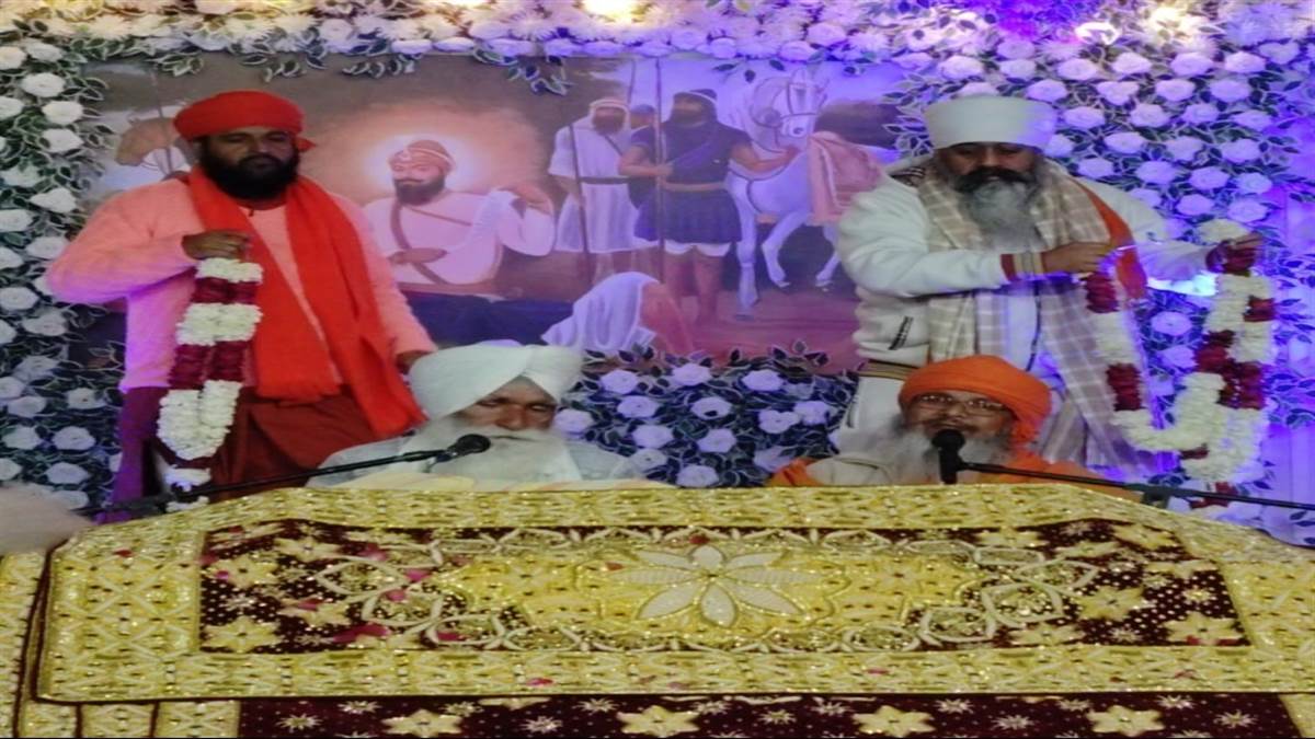 ਨਿਰਮਲ ਕੁਟੀਆ ਵਿਖੇ ਆਗਮਨ ਪੁਰਬ ਨੂੰ ਸਮਰਪਿਤ ਸਮਾਗਮ ਕਰਵਾਇਆ