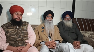 ਸ੍ਰੀ ਮੁਕਤਸਰ ਸਾਹਿਬ ਵਿਖੇ ਨਤਮਸਤਕ ਹੋਏ ਐਡਵੋਕੇਟ ਧਾਮੀ; ਸੰਗਤ ਨੂੰ ਰੋਕਣ 'ਤੇ ਸਰਕਾਰ ਵਿਰੁੱਧ ਜਤਾਇਆ ਸਖ਼ਤ ਇਤਰਾਜ਼