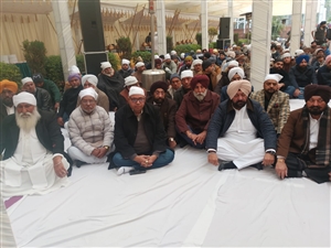 ਸਾਬਕਾ MP ਸੰਤੋਖ ਸਿੰਘ ਚੌਧਰੀ ਦੀ ਤੀਜੀ ਬਰਸੀ ਮੌਕੇ ਸਿਆਸੀ ਦਿੱਗਜਾਂ ਨੇ ਦਿੱਤੀ ਸ਼ਰਧਾਂਜਲੀ, ਸ਼ਰਧਾ ਦੇ ਫੁੱਲ ਕੀਤੇ ਭੇਟ