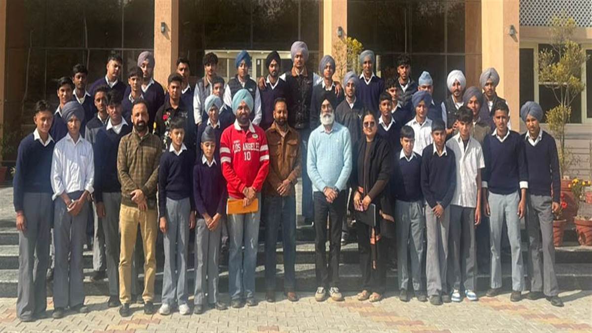 ਵਿਦਿਆਰਥੀਆਂ ਨੇ ਬੱਲੋਵਾਲ ਸੌਖੜੀ ਦਾ ਕੀਤਾ ਦੌਰਾ