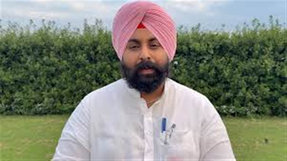 ਮਾਰਚ-2026 ਤੋਂ ਬਦਲ ਜਾਵੇਗਾ ਬੋਰਡ ਪ੍ਰੀਖਿਆਵਾਂ ਦਾ ਰੂਪ; ਡਿਜੀਟਲ ਮੁਲਾਂਕਣ ਪ੍ਰਣਾਲੀ ਹੋਵੇਗੀ ਲਾਗੂ: ਹਰਜੋਤ ਬੈਂਸ