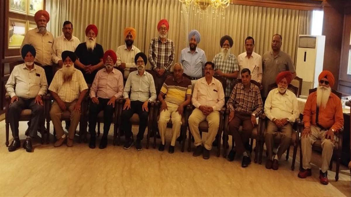 ਇੰਜੀਨੀਅਰ ਵੈੱਲਫੇਅਰ ਐਸੋਸੀਏਸ਼ਨ ਪੰਜਾਬ ਦੇ ਅਹੁਦੇਦਾਰਾਂ ਦੀ ਹੋਈ ਮੀਟਿੰਗ