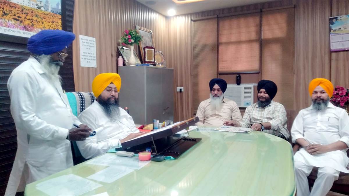 ਲੰਗਰਾਂ ਲਈ ਸਿਲੰਡਰਾਂ ਦੀ ਸਪਲਾਈ ਯਕੀਨੀ ਬਣਾਵੇ ਪ੍ਰਸ਼ਾਸਨ