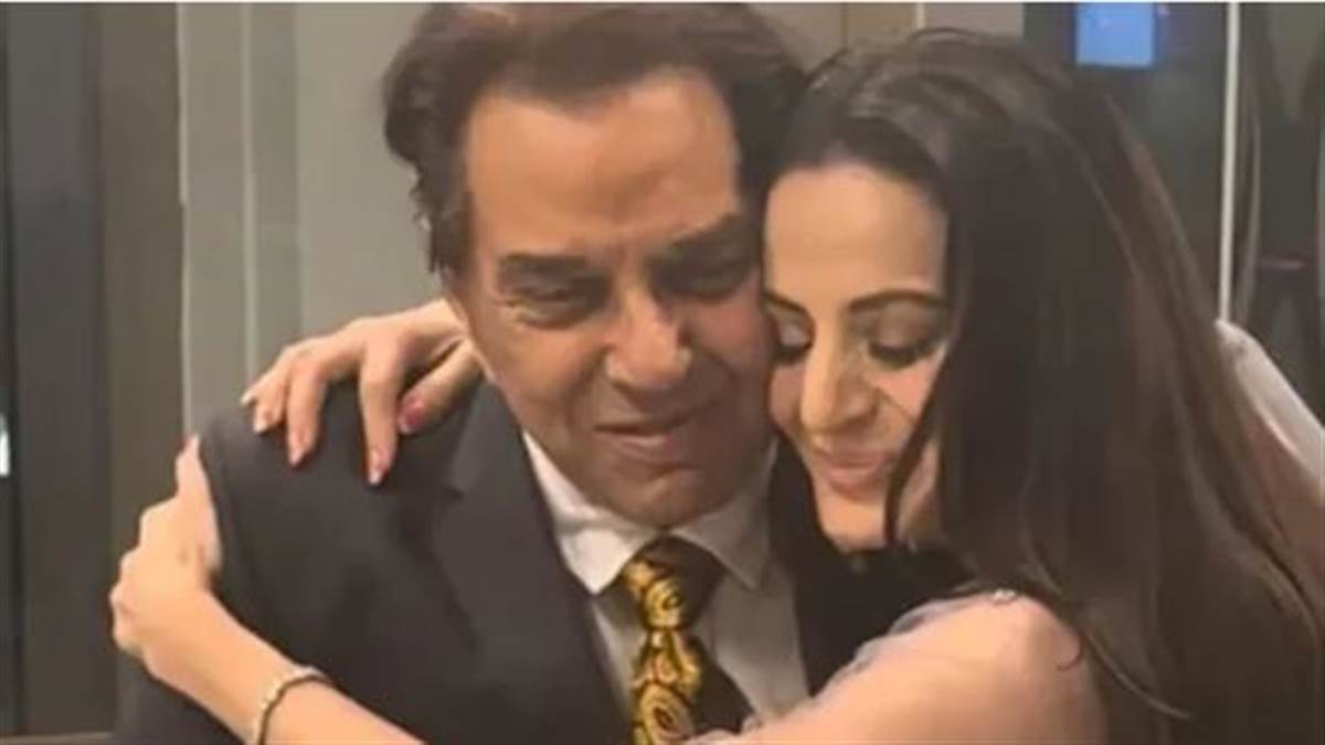 Ameesha Patel ਨੇ ਧਰਮਿੰਦਰ ਨਾਲ ਰਿਸ਼ਤੇ 'ਤੇ ਕੀਤੀ ਖੁੱਲ੍ਹ ਕੇ ਗੱਲ, ਬੋਲੀ- ਉਹ ਮੈਨੂੰ ਦਿਓਲ ਪਰਿਵਾਰ ਦੀ...