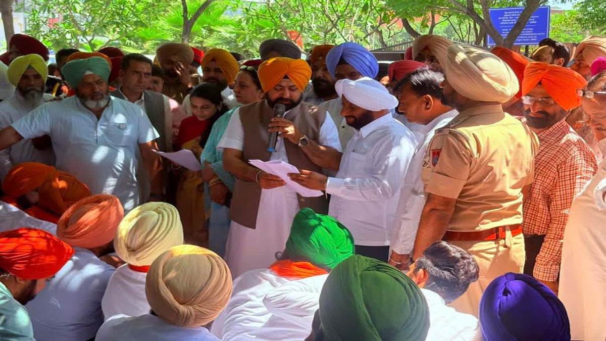 ਗਮਾਡਾ ਖ਼ਿਲਾਫ਼ ਕਿਸਾਨਾਂ ਦੀ ਭੁੱਖ ਹੜਤਾਲ ਖ਼ਤਮ, ਸਰਕਾਰ ਨੇ 15 ’ਚੋਂ 14 ਮੰਗਾਂ ਮੰਨੀਆਂ,