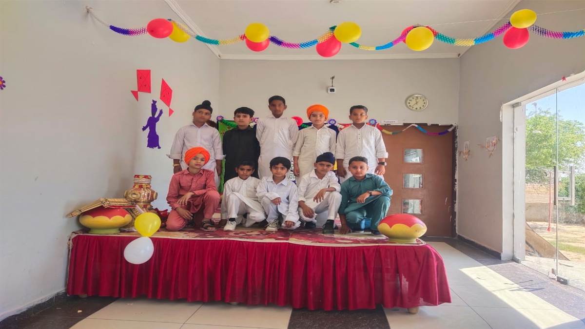 ਡਿਵਾਈਨ ਸਕੂਲ ’ਚ ਵਿਸਾਖੀ ਧੂਮਧਾਮ ਨਾਲ ਮਨਾਈ