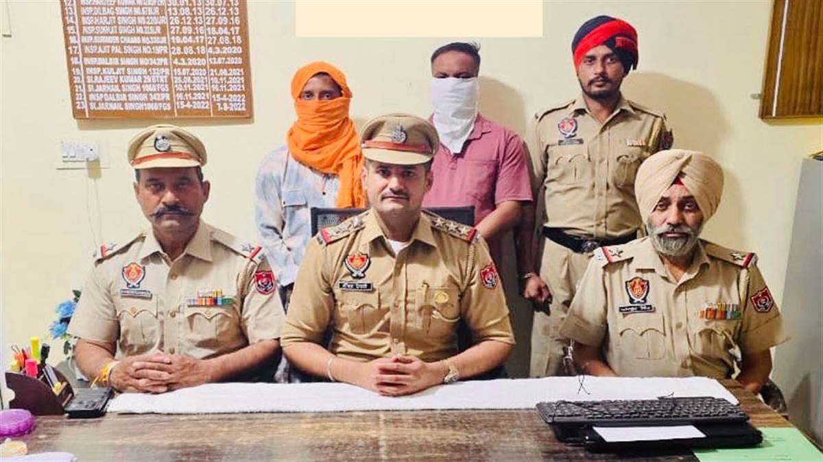 ਇਨੋਵਾ ਸਵਾਰ ਦੋ ਵਿਅਕਤੀ 495 ਲੀਟਰ ਨਾਜਾਇਜ਼ ਸ਼ਰਾਬ ਸਮੇਤ ਕਾਬੂ