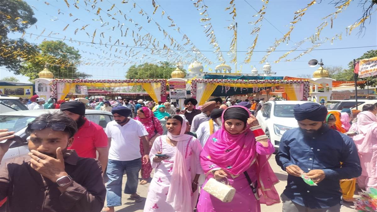 ਨੋਟ: ਜਰੁਰੀ। ) ਵਿਸਾਖੀ ਜੋੜਮੇਲ ’ਚ ਸੰਗਤ ਦਾ ਉਮੜਿਆ ਸੈਲਾਬ