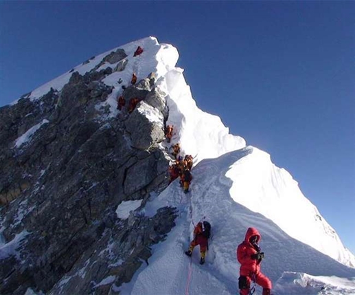 First doctor couple on Mt Everest :ਗੁਜਰਾਤ ਦਾ ਸਰਜਨ ਜੋੜਾ ਬਣਿਆ ਮਾਊਂਟ ਐਵਰੈਸਟ ਫਤਹਿ ਕਰਨ ਵਾਲਾ ਪਹਿਲਾ ਭਾਰਤੀ ਡਾਕਟਰ ਕਪਲ