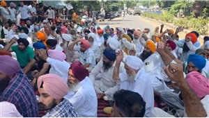 ਕਈ ਪਿੰਡਾਂ ਵੱਲੋਂ ਨਾਭਾ ਦਾ ਰੋਹਟੀ ਪੁਲ ਪ੍ਰਸ਼ਾਸਨ ਖਿਲਾਫ ਧਰਨਾ