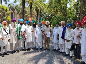 ਸ਼ੇਰੋਂ ਖੰਡ ਮਿੱਲ ਅੱਗੇ ਧਰਨਾ ਜਾਰੀ, ਵਿਧਾਇਕ ਨੂੰ ਦਿੱਤਾ ਮੰਗ ਪੱਤਰ