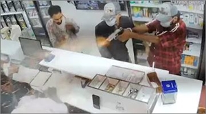 Medical Store Murder Case: ਦੂਜੇ ਦਿਨ ਵੀ ਚੰਡੀਗੜ੍ਹ ਪੁਲਿਸ ਦੇ ਹੱਥ ਖਾਲੀ; ਦੋ ਹੋਰ ਕੈਮਿਸਟਾਂ ਤੋਂ ਮੰਗੀ 50-50 ਲੱਖ ਦੀ ਫਿਰੌਤੀ