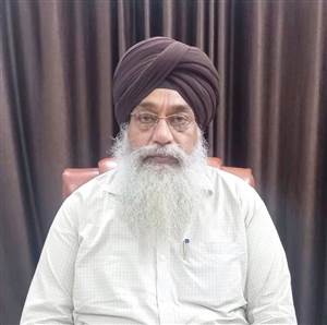 ਪੱਟੀ ਬੱਸ ਅੱਡੇ ’ਚ ਪੱਖੇ ਬੰਦ, ਯਾਤਰੀਆਂ ਨੇ ਪ੍ਰਸ਼ਾਸਨ ਖ਼ਿਲਾਫ਼ ਜਤਾਈ ਨਾਰਾਜ਼ਗੀ