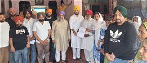 ਨਵਜੀਤ ਨਵੀ ਨੇ ਪਿੰਡਾਂ ਨੂੰ ਵੰਡੇ ਵਿਕਾਸ ਕਾਰਜਾਂ ਦੇ ਚੈੱਕ