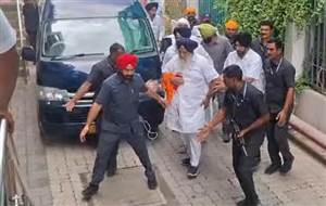 ਸੁਖਬੀਰ ’ਤੇ ਹਮਲਾ ਨਫ਼ਰਤ ਜਾਂ ਸਿਆਸੀ ਸਾਜ਼ਿਸ਼! ਹਮਲੇ ਨੂੰ ਲੈ ਕੇ ਸਿਆਸੀ ਤੇ ਧਾਰਮਿਕ ਮਾਹਿਰਾਂ ਦੀ ਹੈ ਵੱਖੋ-ਵੱਖਰੀ ਰਾਇ