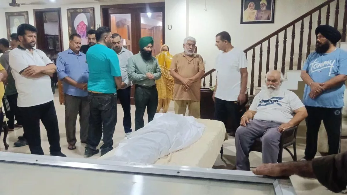 Jalandhar News: ਸੜਕ ਹਾਦਸੇ 'ਚ ਸਾਬਕਾ ਐਮਪੀ ਦੇ ਪੁੱਤਰ ਦੀ ਦਰਦਨਾਕ ਮੌਤ, ਤੇਜ਼ ਰਫ਼ਤਾਰ ਕ੍ਰੇਟਾ ਨੇ ਇਕ ਤੋਂ ਬਾਅਦ ਇਕ ਤਿੰਨ ਕਾਰਾਂ ਨੂੰ ਟੱਕਰ ਮਾਰੀ