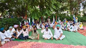 ਕੈਬਨਿਟ ਮੰਤਰੀ ਦੇ ਘਰ ਬਾਹਰ ਕਿਸਾਨਾਂ ਦਾ 'ਪੱਕਾ ਮੋਰਚਾ' ਸ਼ੁਰੂ