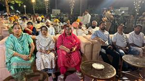 ਰਾਜਪੁਰਾ ’ਚ ਸਰਕਾਰ ਵੱਲੋਂ ਕਰਵਾਏ ਡਰੋਨ ਸ਼ੋਅ ਨੂੰ ਸੰਗਤ ਦਾ ਭਰਵਾਂ ਹੁੰਗਾਰਾ