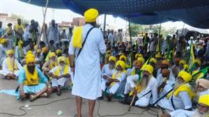 ਮੁਕਤ ਵਪਾਰ ਸਮਝੌਤਾ ਰੱਦ ਕਰਾਉਣ ਲਈ ਕਿਸਾਨਾਂ ਨੇ ਘੇਰਿਆ ਡੀਸੀ ਦਫ਼ਤਰ