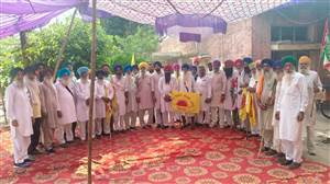 ਬਿਜਲੀ ਦੇ ਲੰਮੇ ਕੱਟਾਂ ਖਿਲਾਫ਼ ਸੰਯੁਕਤ ਕਿਸਾਨ ਮੋਰਚੇ ਨੇ ਦਿੱਤਾ ਧਰਨਾ