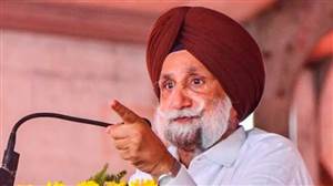 ਆਂਗਣਵਾੜੀ ਬੱਚਿਆਂ ਦੇ ਪੋਸ਼ਣ ਨੂੰ ਲੈ ਕੇ ਸਿਆਸਤ ਗਰਮਾਈ, ਕਾਂਗਰਸ ਨੇ ਤਿੰਨ ਤੋਂ ਛੇ ਸਾਲ ਦੇ ਬੱਚਿਆਂ ਨੂੰ ਬਿਸਕੁਟ-ਟਾਫੀਆਂ ਵੰਡਣ ਦੇ ਲਾਏ ਦੋਸ਼