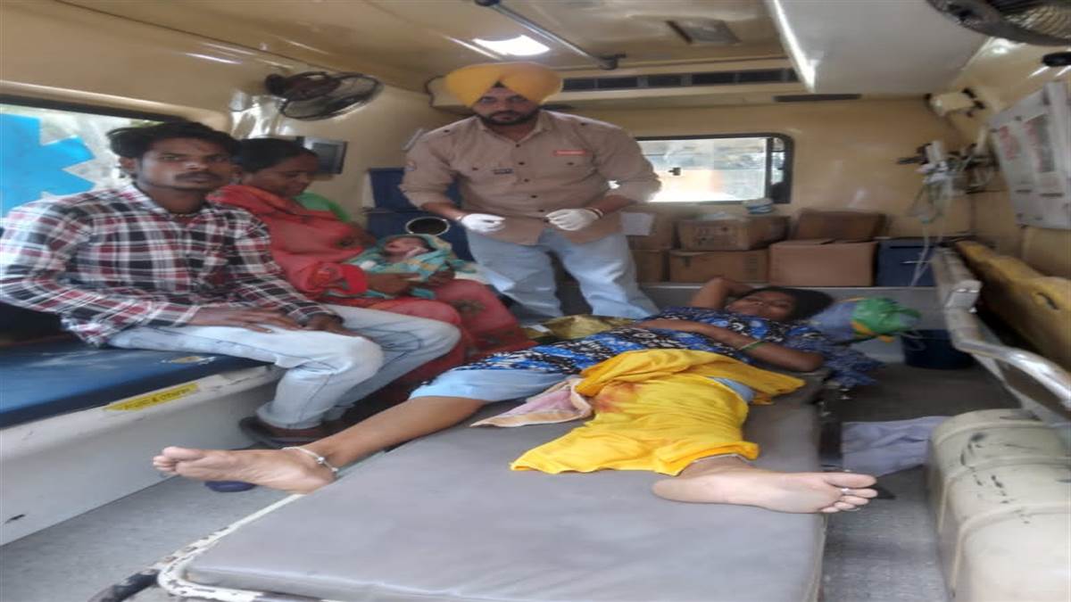 108 ਐਂਬੂਲੈਂਸ ਸਟਾਫ ਨੇ ਕੀਤੀ ਐਮਰਜੈਂਸੀ ਡਿਲੀਵਰੀ