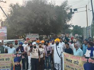 ਪਰਵਿੰਦਰ ਸਿੰਘ ਝੋਟਾ ਦੇ ਕਤਲ ਵਿਰੁੱਧ ਅਕਾਲੀ ਦਲ ਵਾਰਿਸ ਪੰਜਾਬ ਵੱਲੋਂ ਪ੍ਰਦਰਸ਼ਨ