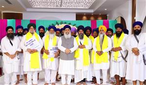 ਇਕੋਤਰੀ ਸਮਾਗਮ ’ਚ ਸਾਬਕਾ ਡਿਪਟੀ ਸੀਐੱਮ ਰੰਧਾਵਾ ਸਮੇਤ ਕਈ ਸ਼ਖ਼ਸੀਅਤਾਂ ਨਤਮਸਤਕ