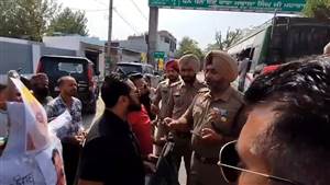 ਦਲਿਤ ਜਥੇਬੰਦੀਆਂ ਨੇ ਦਿਖ਼ਾਏ ਮੁੱਖ ਮੰਤਰੀ ਨੂੰ ਕਾਲੇ ਝੰਡੇ