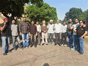 ਏਟਕ ਦੇ ਧਰਨੇ ਮਗਰੋਂ ਝੁਕਿਆ ਪ੍ਰਬੰਧਨ, ਇੱਕ ਮਹੀਨੇ ਤੋਂ ਰੋਕਿਆ ਲਾਈਨਮੈਨ ਫਾਰਗ
